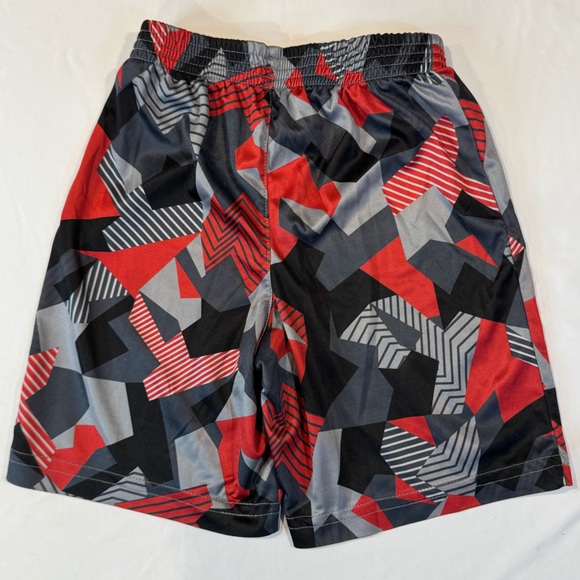 4/$15 (2 pair) Blue Patterned and Red Patterned Basketball Shorts - Picture 8 of 9